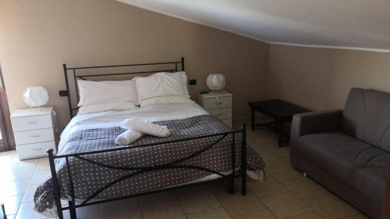 Ferienwohnung La Mansardina Sulmona Exterior foto